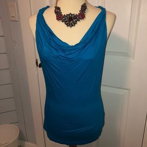 Blue dressy sleeveless‎ top